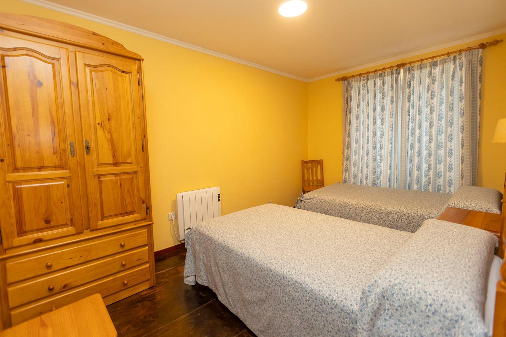 Escuder Apartamentos Turisticos Ribadeo Exterior photo