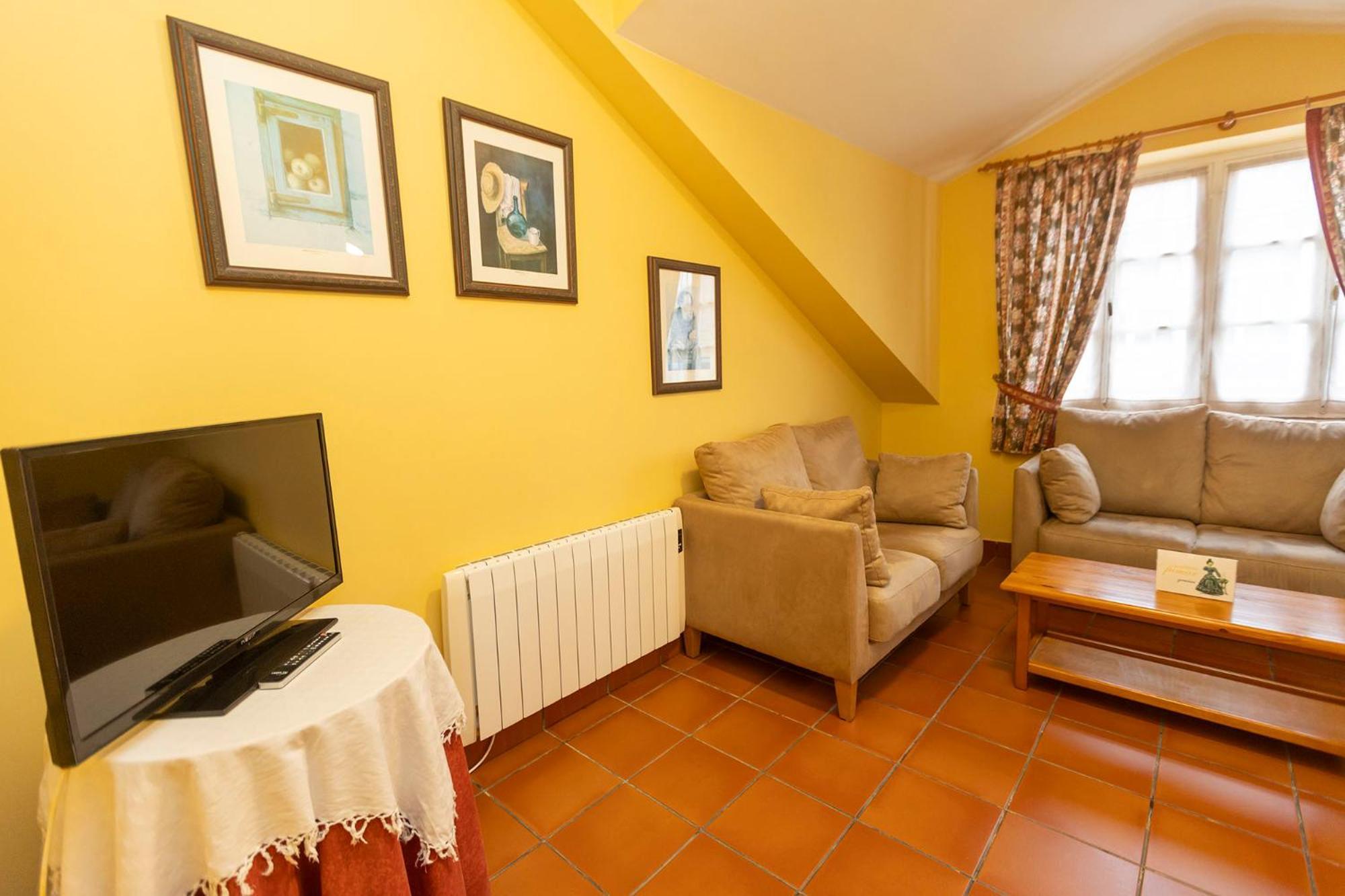 Escuder Apartamentos Turisticos Ribadeo Exterior photo