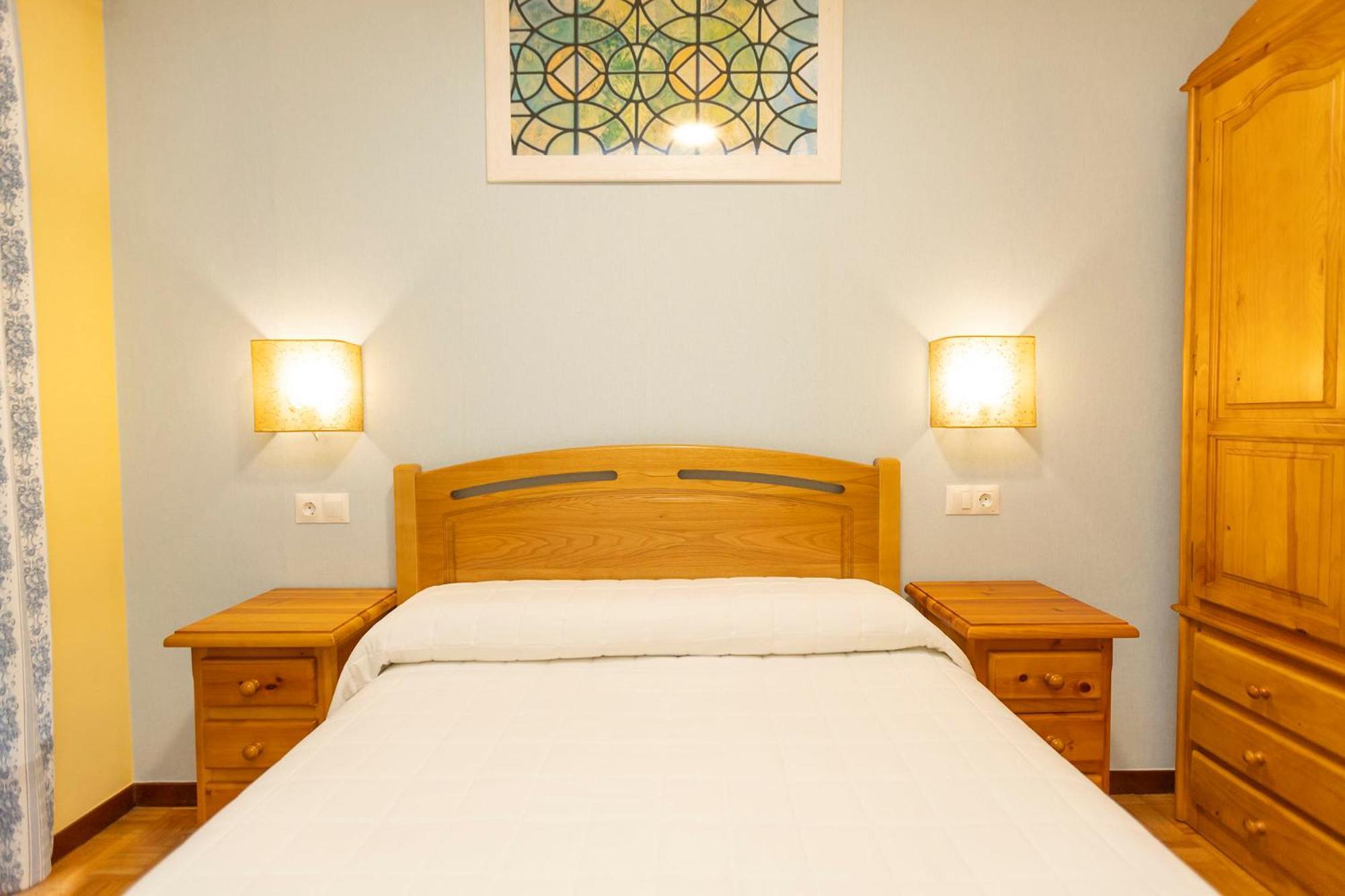 Escuder Apartamentos Turisticos Ribadeo Exterior photo