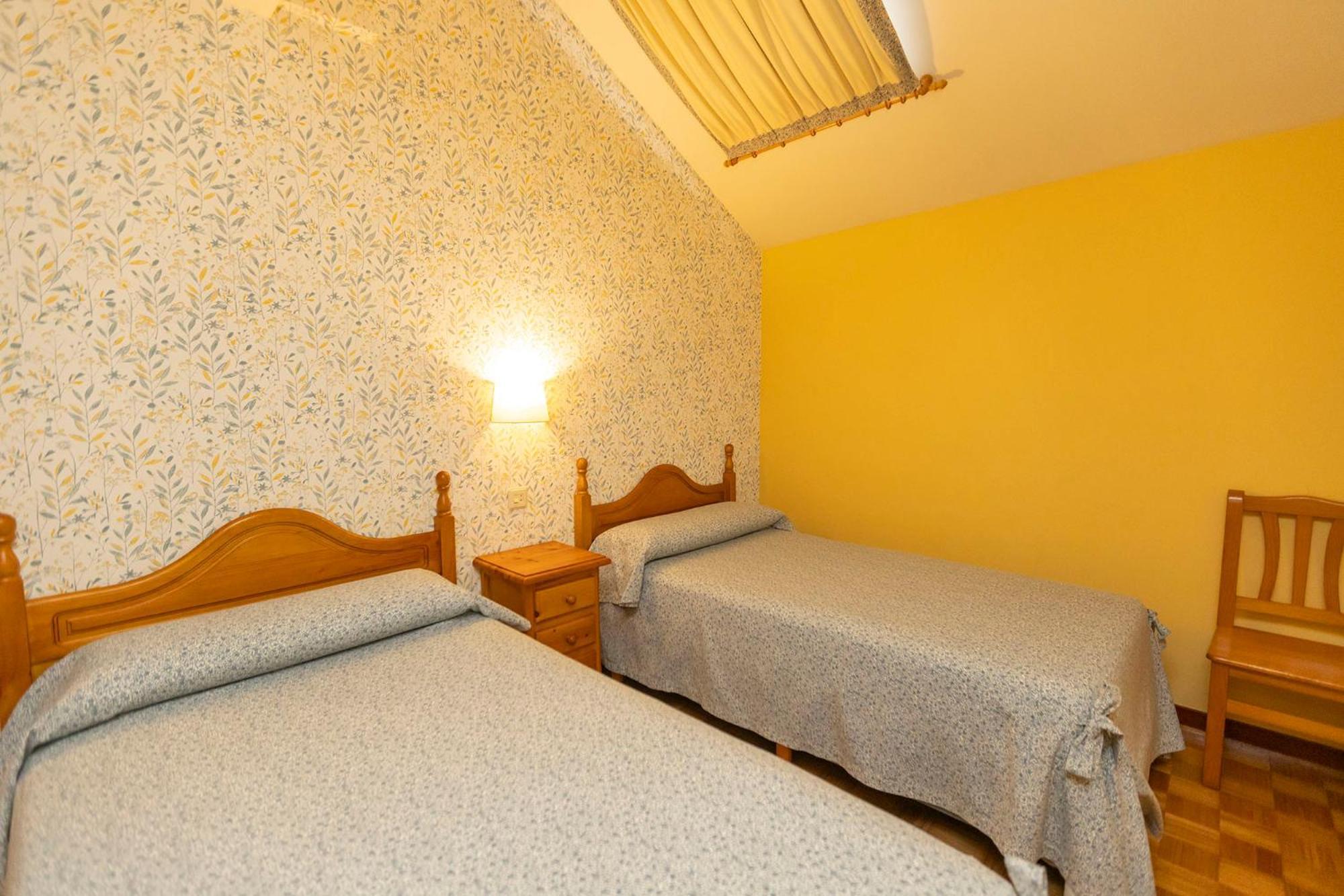 Escuder Apartamentos Turisticos Ribadeo Exterior photo